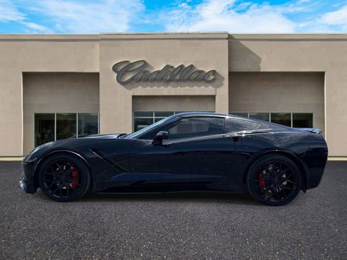 Used 2019 Chevrolet Corvette Stingray Coupe w/ Carbon Flash Badge Package RWD image 6