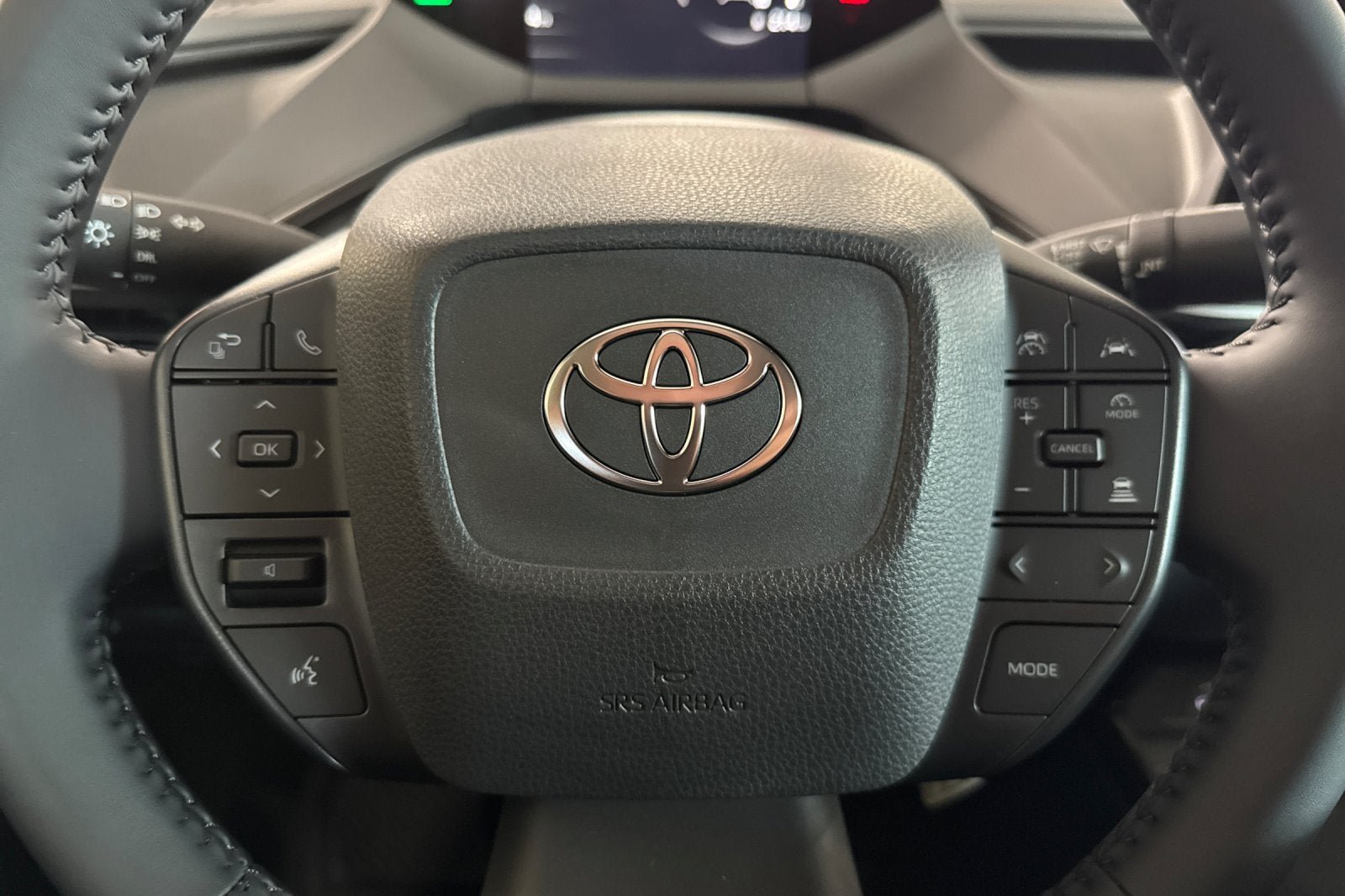 New 2027 Toyota Prius LE FWD image 25