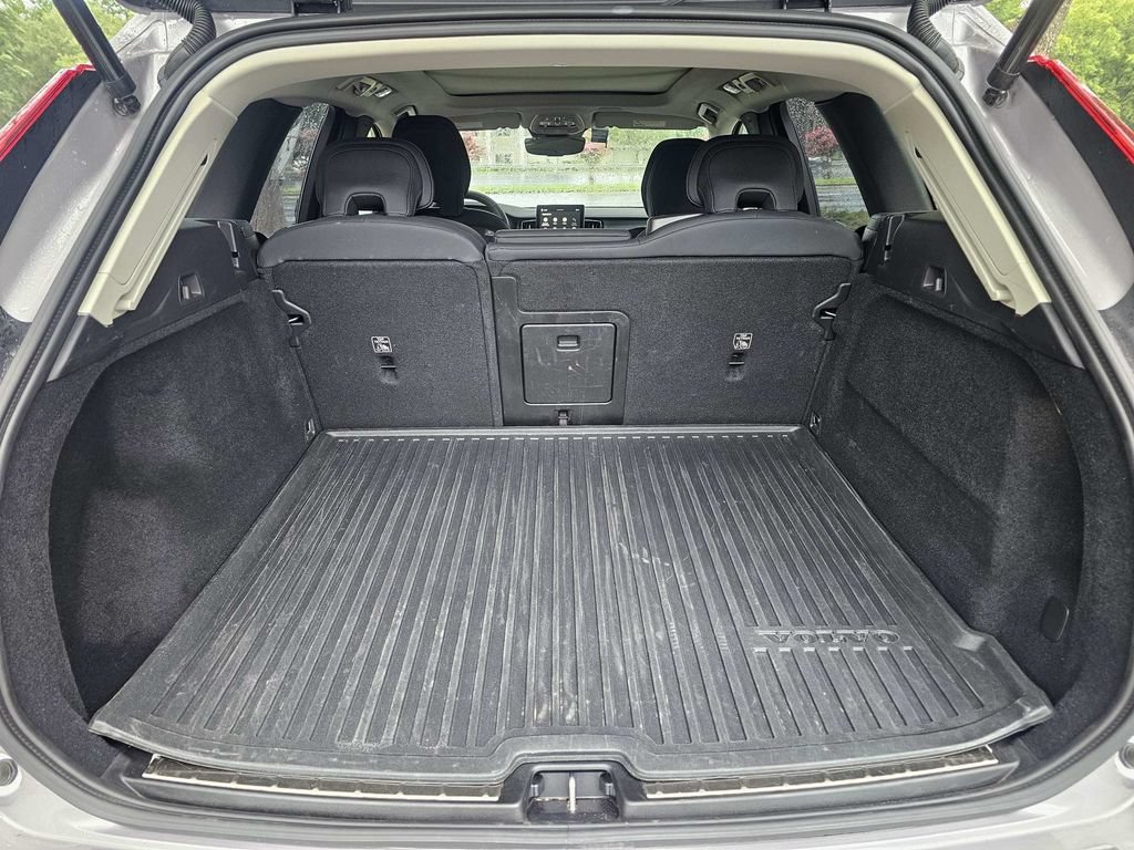 Certified 2026 Volvo XC60 B5 Plus AWD/4WD image 12