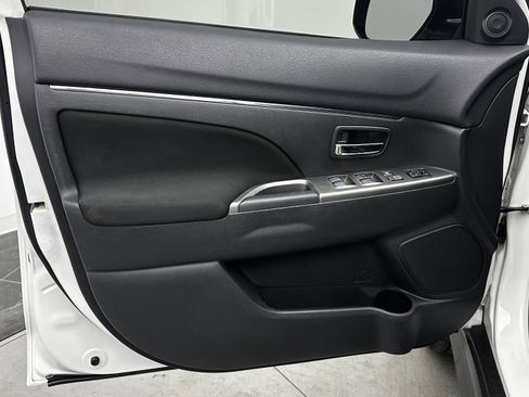 Used 2019 Mitsubishi Outlander Sport LE image 10