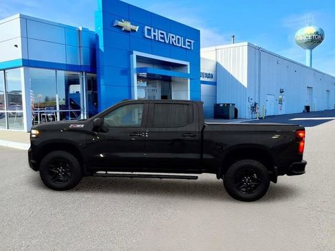 Used 2022 Chevrolet Silverado 1500 LT Trail Boss w/ Bed Protection Package AWD/4WD image 7