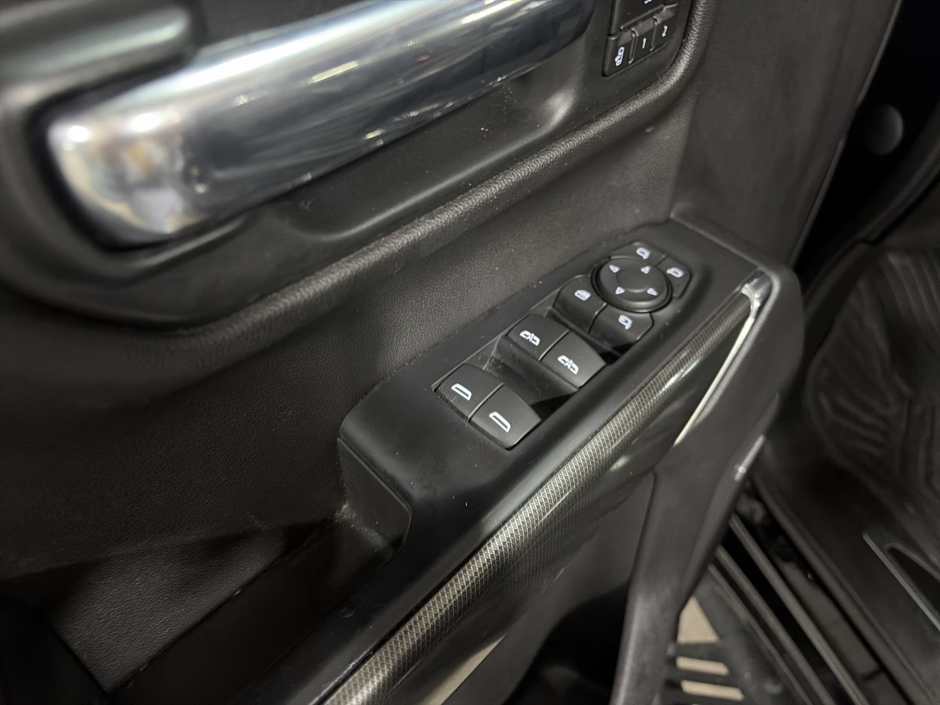Used 2020 GMC Sierra 1500 AT4 w/ AT4 Premium Package AWD/4WD image 25