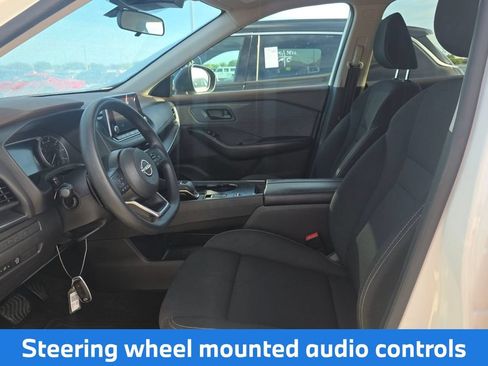 Used 2023 Nissan Rogue S FWD image 6