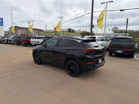 Used 2024 Buick Encore GX Sport Touring AWD/4WD image 8
