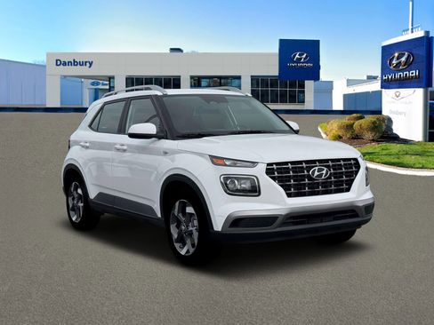 New 2026 Hyundai Venue SEL image 11