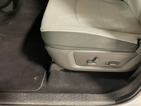 Used 2022 RAM 1500 Classic SLT w/ Electronics Convenience Group image 21