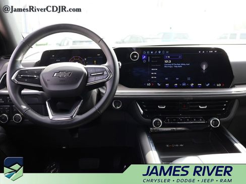 Used 2025 Chevrolet Tahoe Z71 AWD/4WD image 20