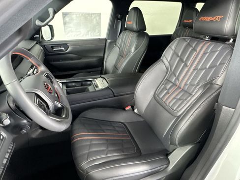 New 2025 Nissan Armada PRO-4X image 18