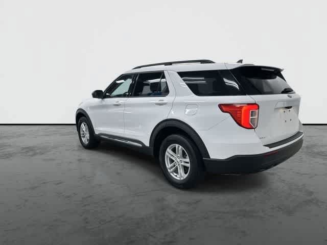 Used 2023 Ford Explorer XLT AWD/4WD image 9