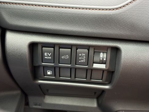 New 2026 Subaru Forester Touring AWD/4WD image 17