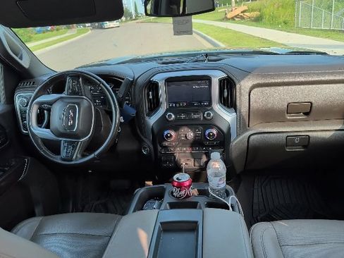 Used 2019 GMC Sierra 1500 SLT w/ Driver Alert Package I AWD/4WD image 14