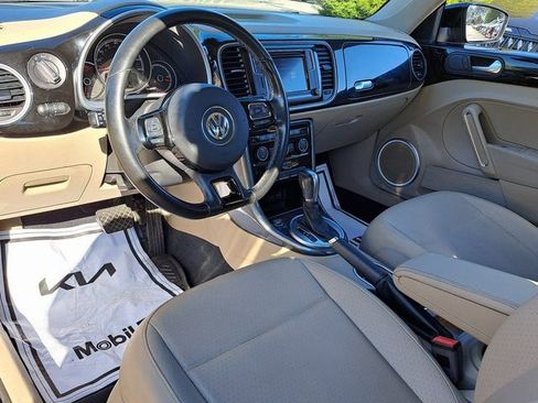Used 2018 Volkswagen Beetle 2.0T SE image 8