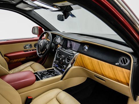 Used 2019 Rolls-Royce Cullinan AWD/4WD image 54