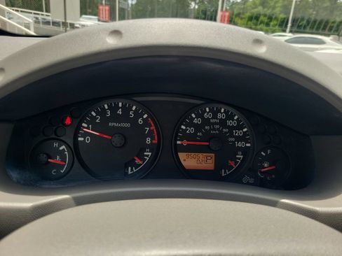 Used 2017 Nissan Frontier SV w/ SV Value Truck Package RWD image 12