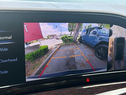 Used 2023 Cadillac Escalade ESV Sport Platinum AWD/4WD image 21