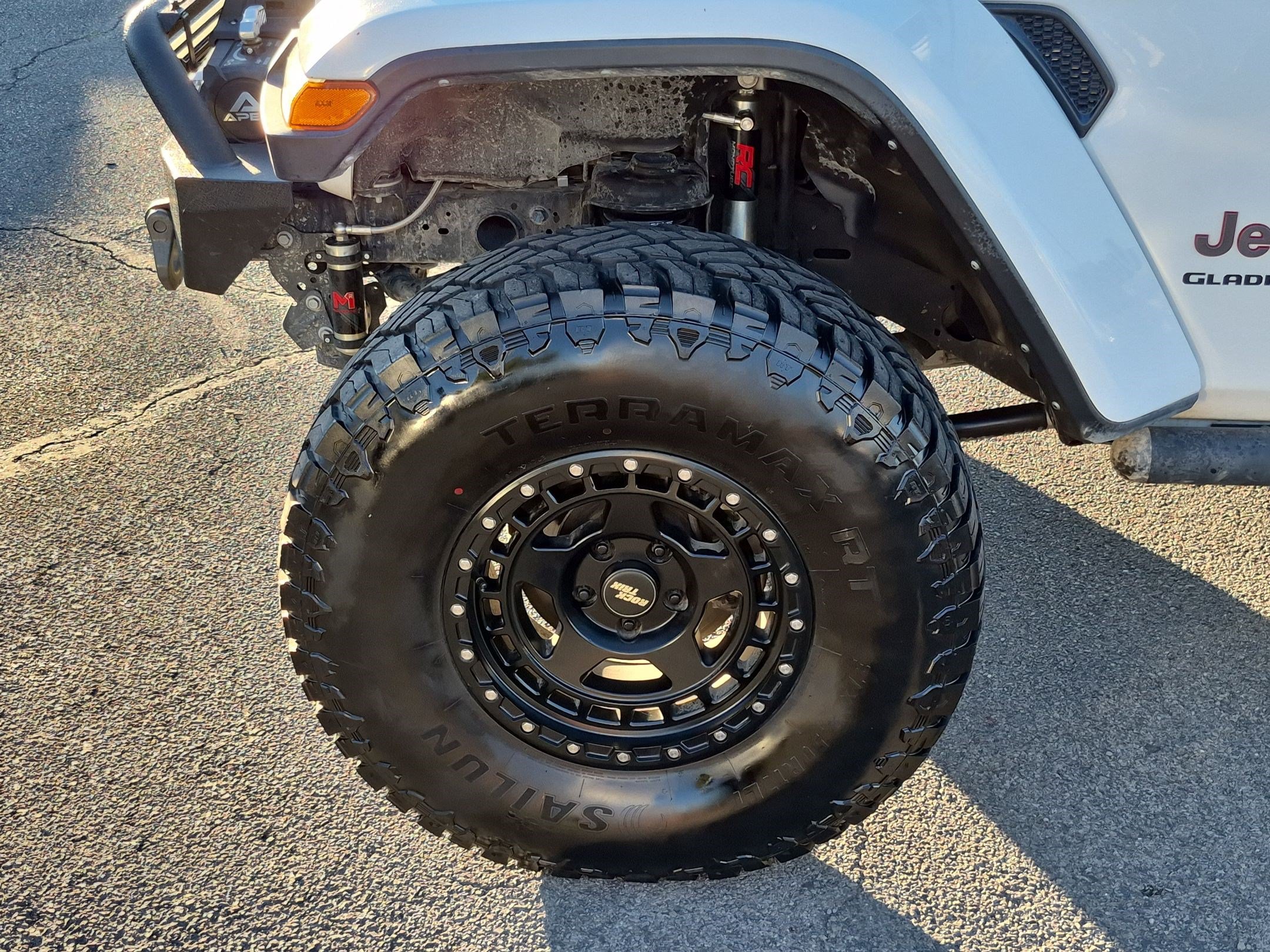 Used 2022 Jeep Gladiator Rubicon w/ LED Lighting Group AWD/4WD image 14