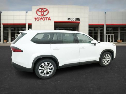 New 2026 Toyota Grand Highlander Limited image 24