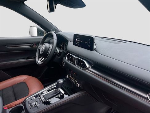 Used 2025 MAZDA CX-5 Carbon Edition image 32
