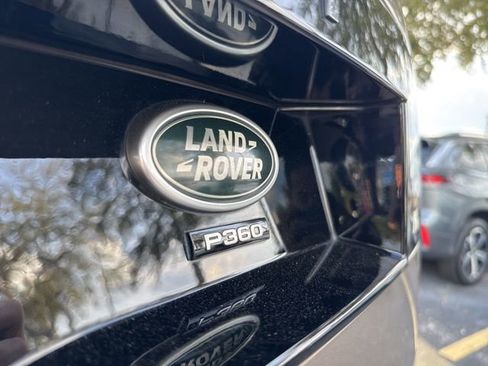 Used 2021 Land Rover Discovery HSE R-Dynamic image 13