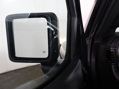 Used 2023 Jeep Wrangler Sahara image 31