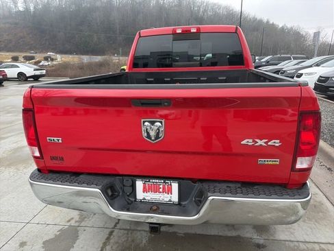 Used 2017 RAM 1500 Classic SLT image 4