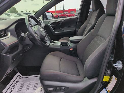 Used 2021 Toyota RAV4 SE AWD/4WD image 9