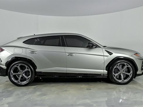 Used 2019 Lamborghini Urus AWD/4WD image 11