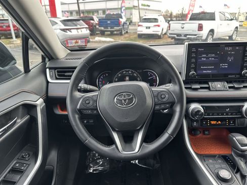 Used 2019 Toyota RAV4 Adventure image 10