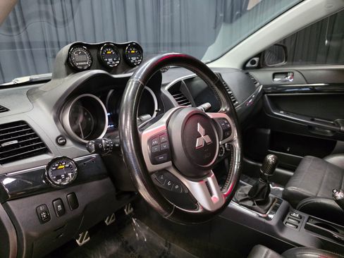 Used 2012 Mitsubishi Lancer Evolution GSR image 18