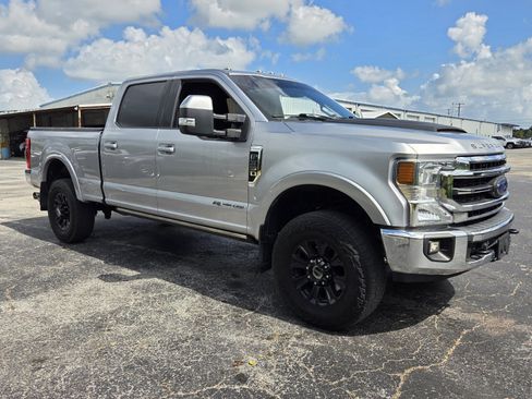Used 2022 Ford F350 Lariat w/ Tremor Off-Road Package AWD/4WD image 2
