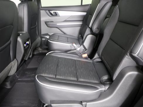 New 2026 Buick Enclave Sport Touring w/ Super Cruise Package image 9