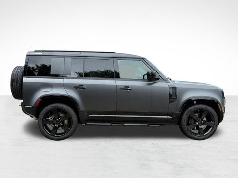 New 2026 Land Rover Defender 110 X-Dynamic SE AWD/4WD image 7