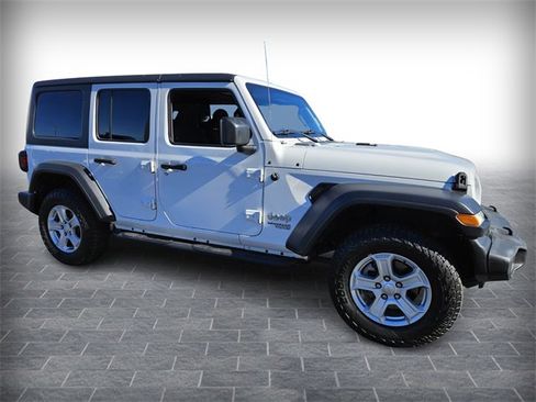 Used 2019 Jeep Wrangler Unlimited Sport S image 3