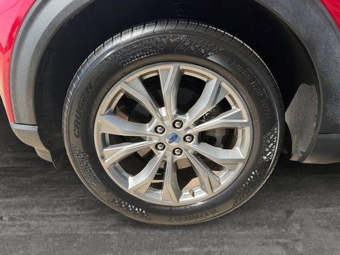 Used 2022 Ford Explorer XLT w/ Equipment Group 202A RWD image 9