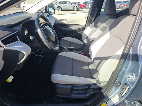 Used 2025 Toyota Corolla LE image 7
