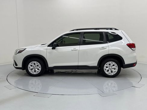 Used 2023 Subaru Forester AWD/4WD image 3