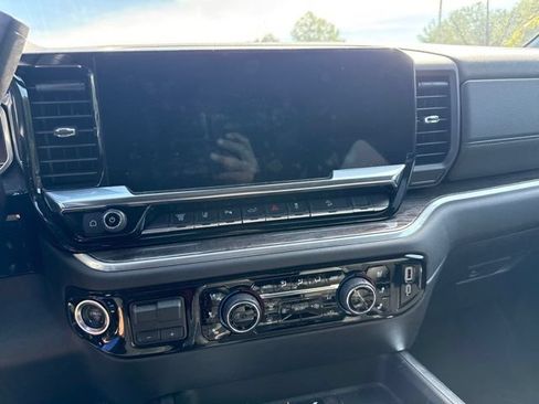 Used 2024 Chevrolet Silverado 2500 LTZ w/ LTZ Premium Package AWD/4WD image 18