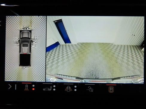 Used 2025 GMC Sierra 1500 AT4 image 15