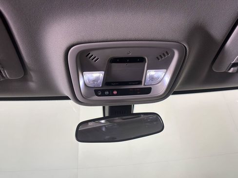 Used 2018 Chevrolet Traverse LT FWD image 38
