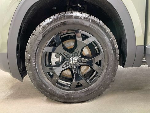Used 2026 Volkswagen Atlas Peak Edition AWD/4WD image 7
