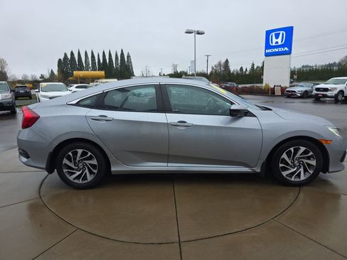 Used 2016 Honda Civic EX image 8
