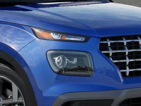 New 2025 Hyundai Venue SEL image 9