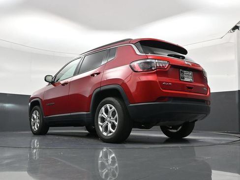 Used 2024 Jeep Compass Latitude AWD/4WD image 24