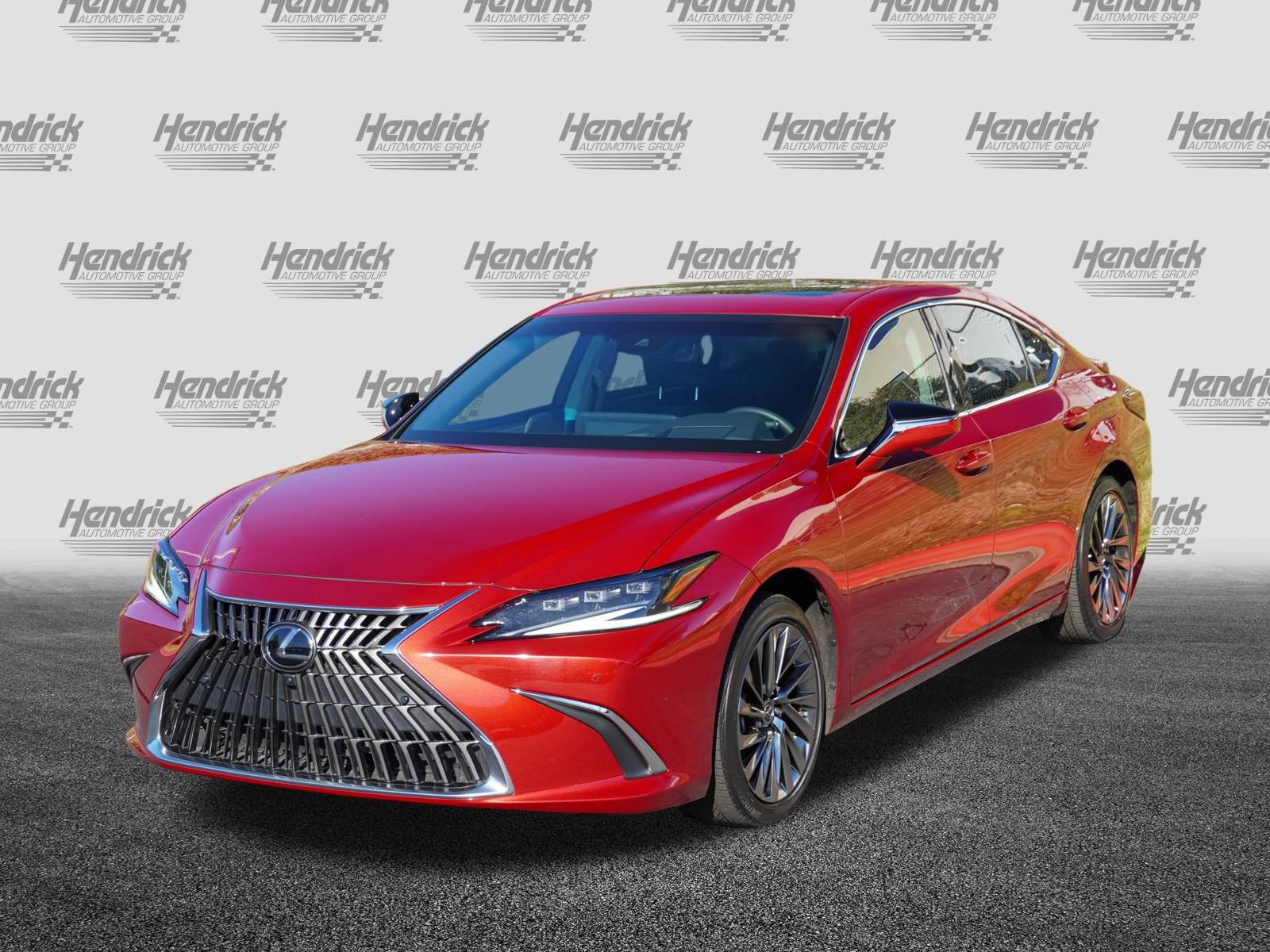 Used 2024 Lexus ES 300h Ultra Luxury w/ Accessory Package (Z2) FWD image 5