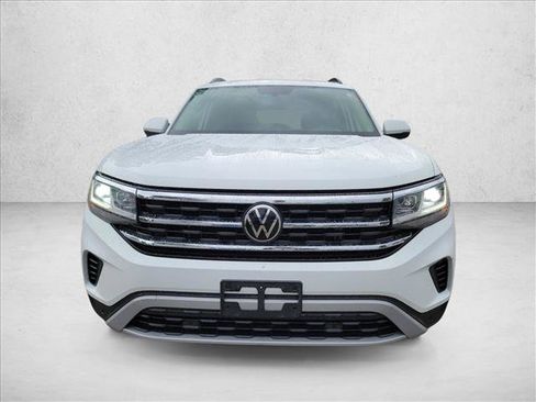 Used 2023 Volkswagen Atlas SE w/ Panoramic Sunroof Package FWD image 2