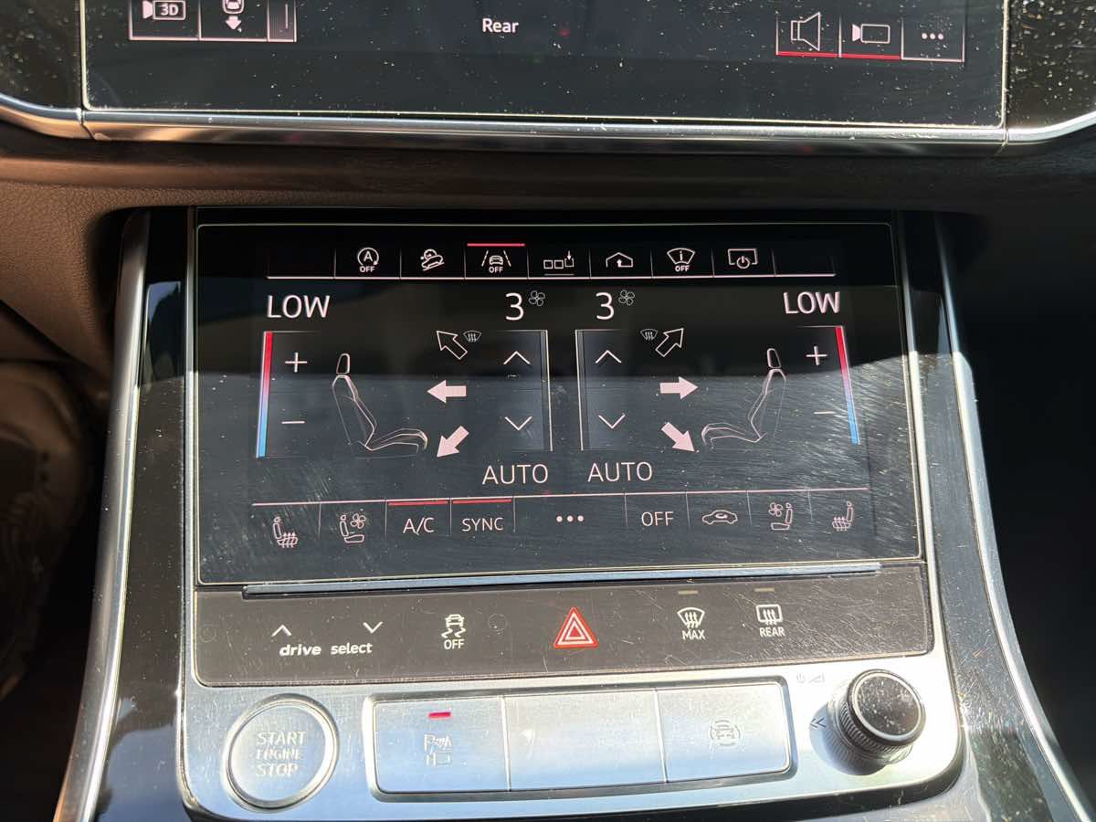 Used 2019 Audi Q8 Prestige w/ Luxury Package AWD/4WD image 25