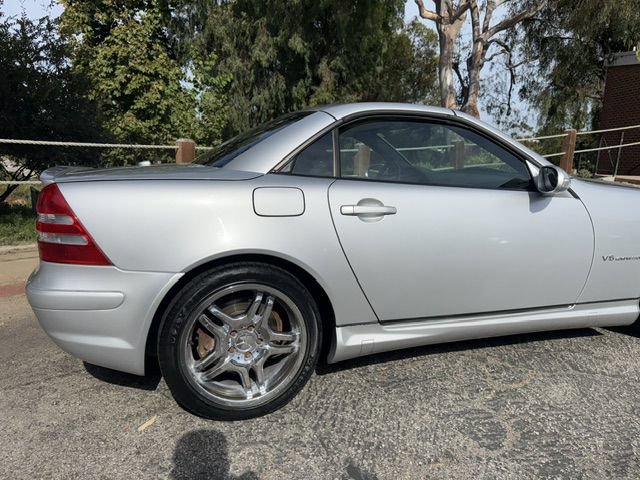 Used 2004 Mercedes-Benz SLK 32 AMG image 25