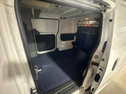 Used 2021 Nissan NV200 S w/ Back Door Glass Package FWD image 3