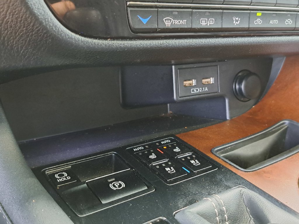 Used 2020 Lexus RX 350L Premium w/ Premium Package AWD/4WD image 17
