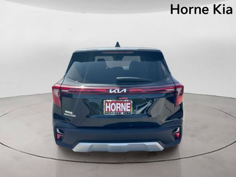 New 2026 Kia Seltos LX FWD image 5